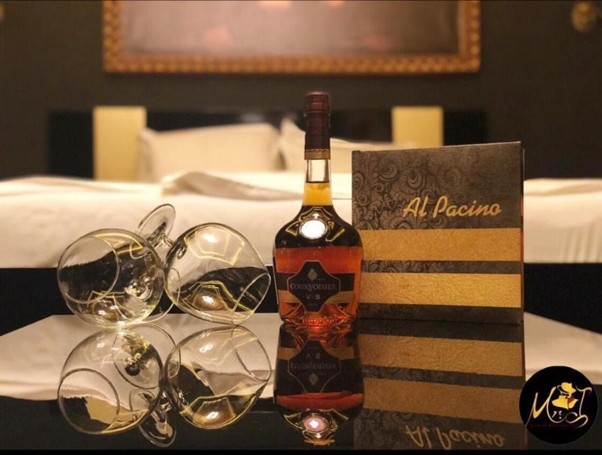 Mr.I Boutique Hotel & Bar Ohrid Buitenkant foto