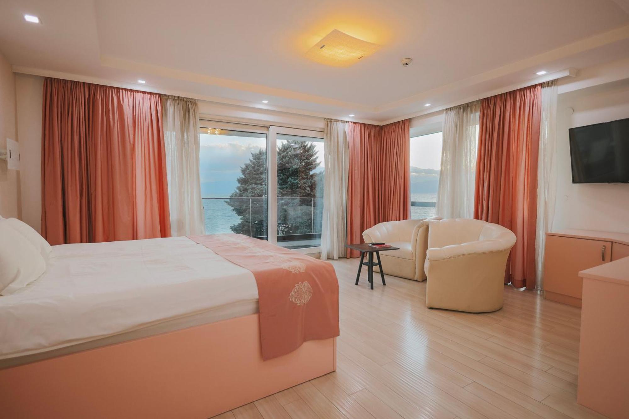 Mr.I Boutique Hotel & Bar Ohrid Buitenkant foto
