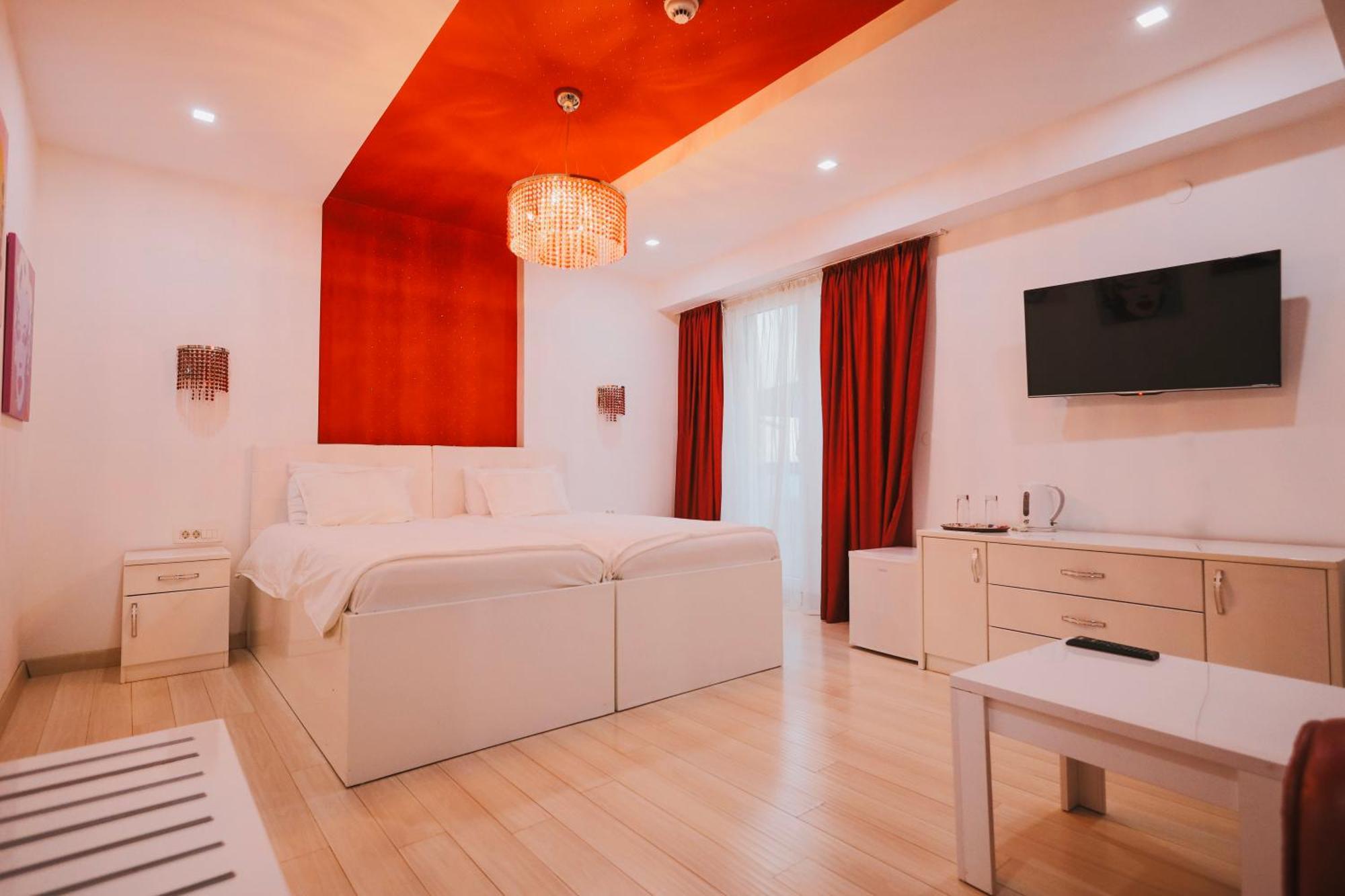 Mr.I Boutique Hotel & Bar Ohrid Buitenkant foto