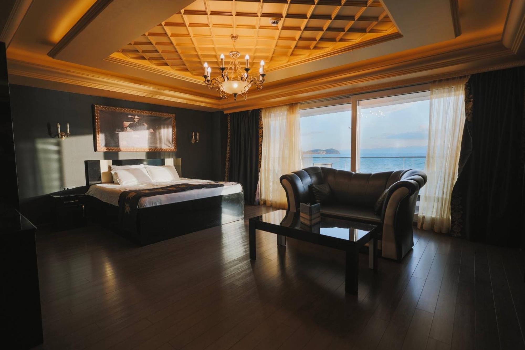 Mr.I Boutique Hotel & Bar Ohrid Buitenkant foto